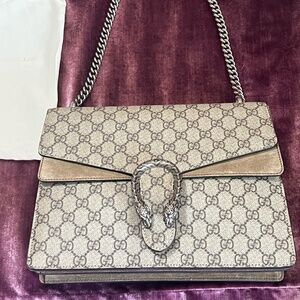 Gucci Dionysis Medium Shoulder Bag